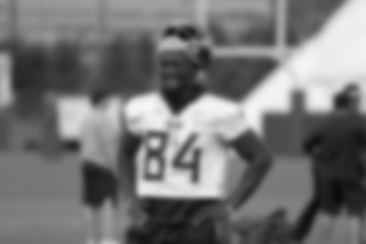 Tennessee Titans wide receiver Corey Davis takes a break during NFL football training camp Friday, July 27, 2018, in Nashville, Tenn. (AP Photo/Mark Humphrey)
