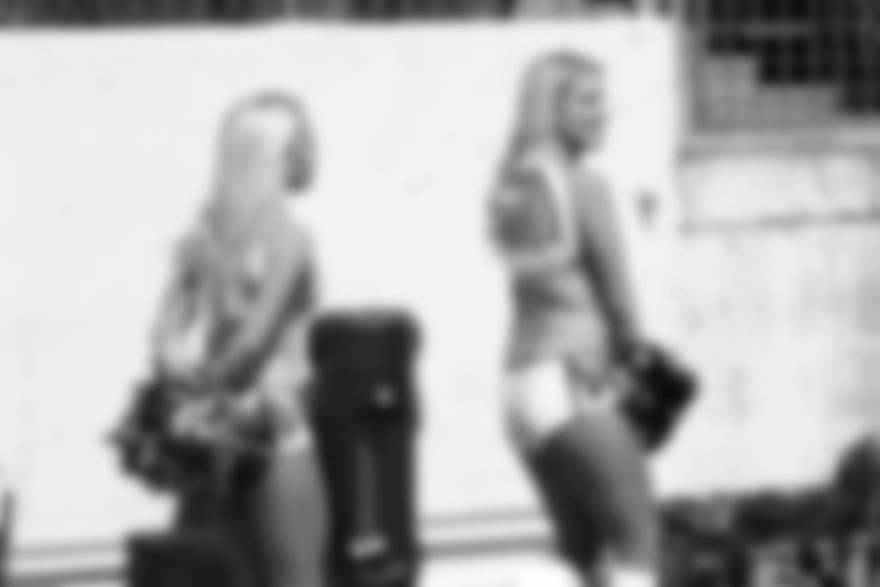 cheerleaders-180814-scrimmage241494