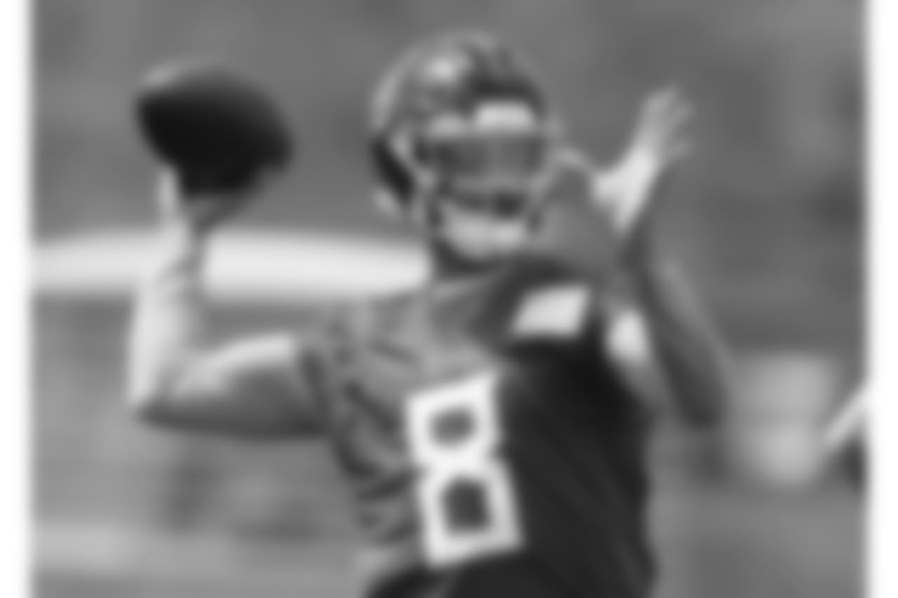 Tennessee Titans quarterback Marcus Mariota throws during a voluntary practice at its NFL football training facility Wednesday, April 25, 2018, in Nashville, Tenn. (AP Photo/Mark Humphrey)