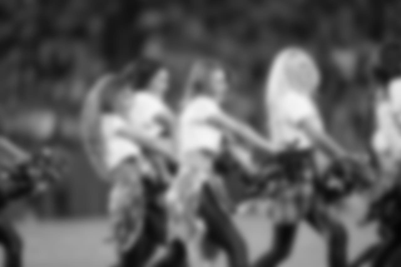jags2018cheer263927seqn}