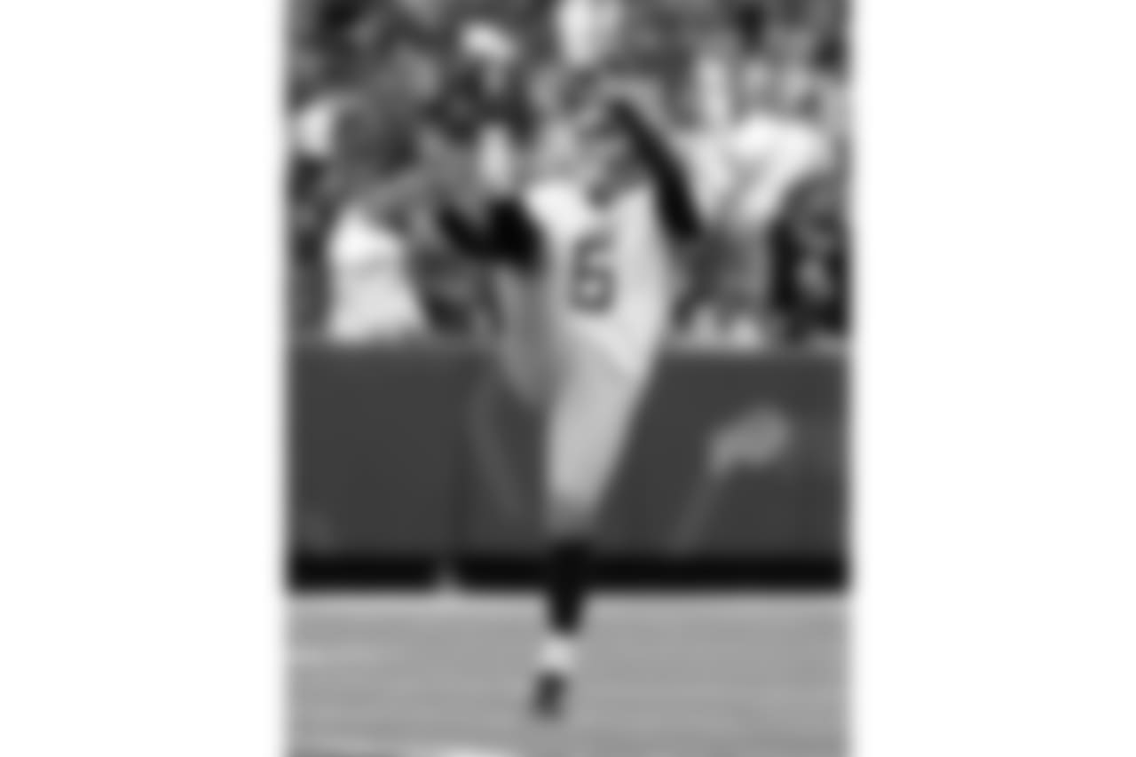 Tennessee Titans punter Brett Kern (6) in the first half during an NFL football game against the Buffalo Bills, Sunday, Oct. 7, 2018, in Orchard Park, New York. (AP Photo/Rick Scuteri)