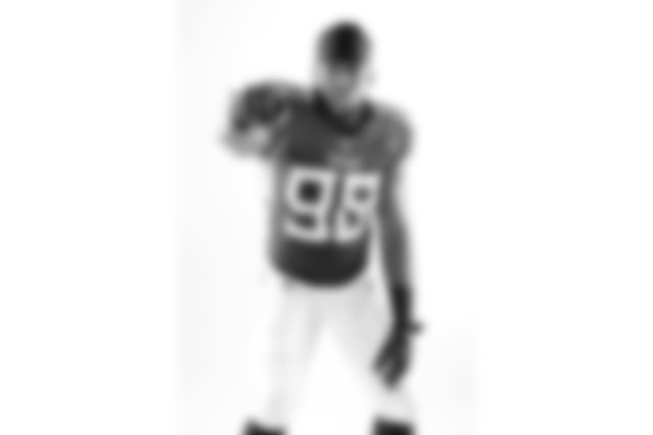 Tennessee Titans outside linebacker Brian Orakpo poses June 11, 2018, in Nashville, Tenn. (AP Photo/Mark Humphrey)