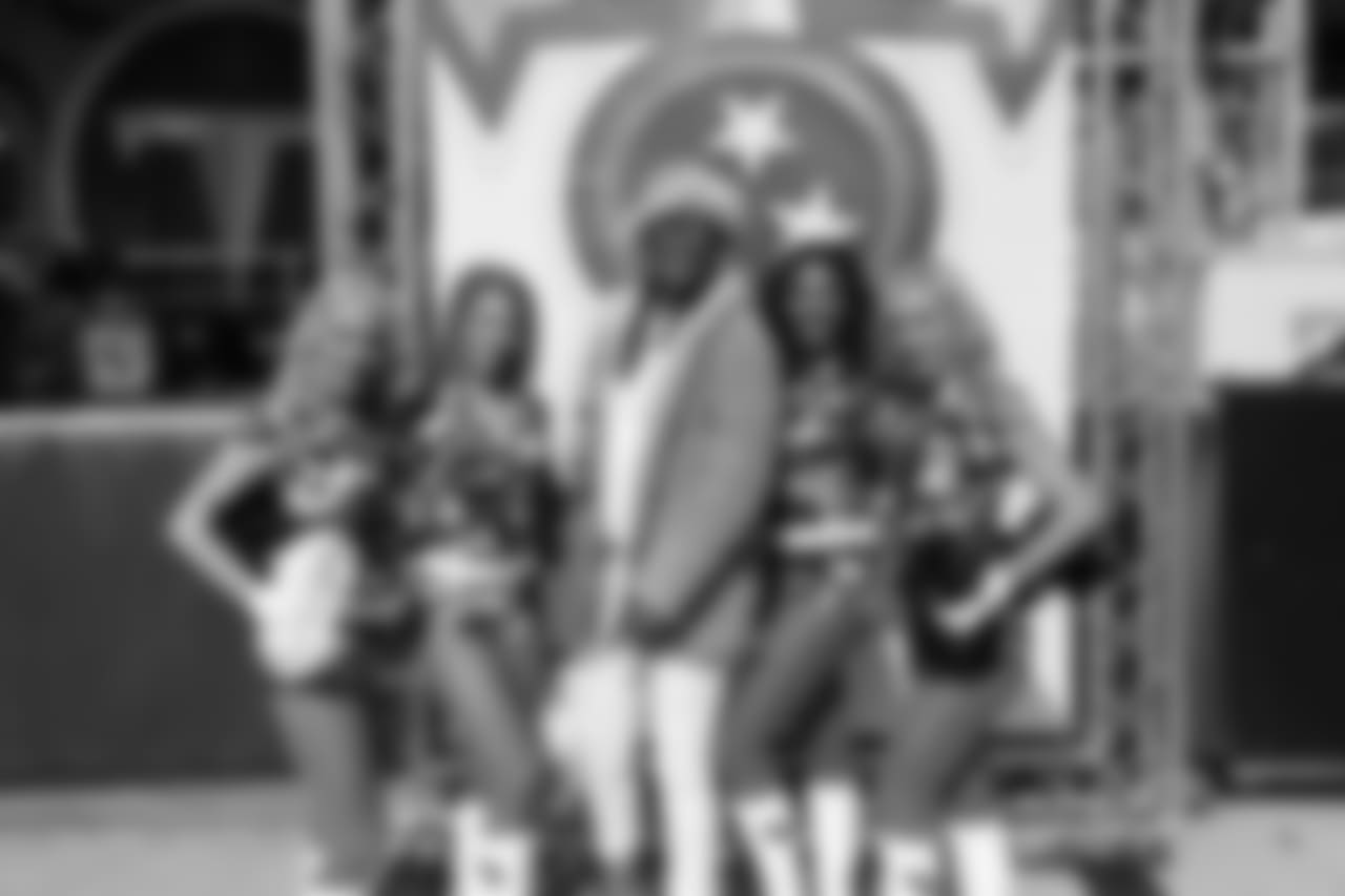 SUT_5879