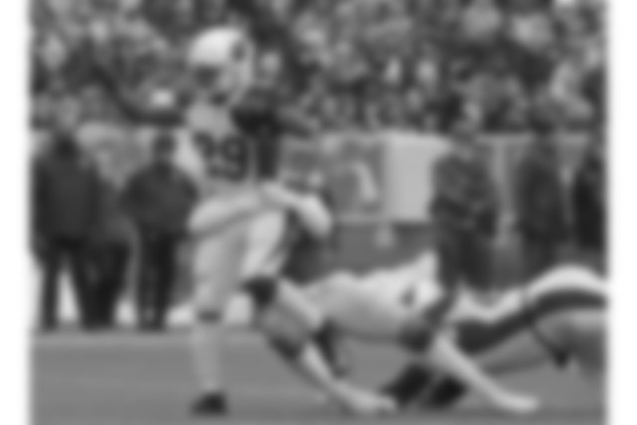 Arizona Cardinals running back Chase Edmonds (29) rushes for a touchdown during the first half of an NFL football game against the Green Bay Packers Sunday, Dec. 2, 2018, in Green Bay, Wis.