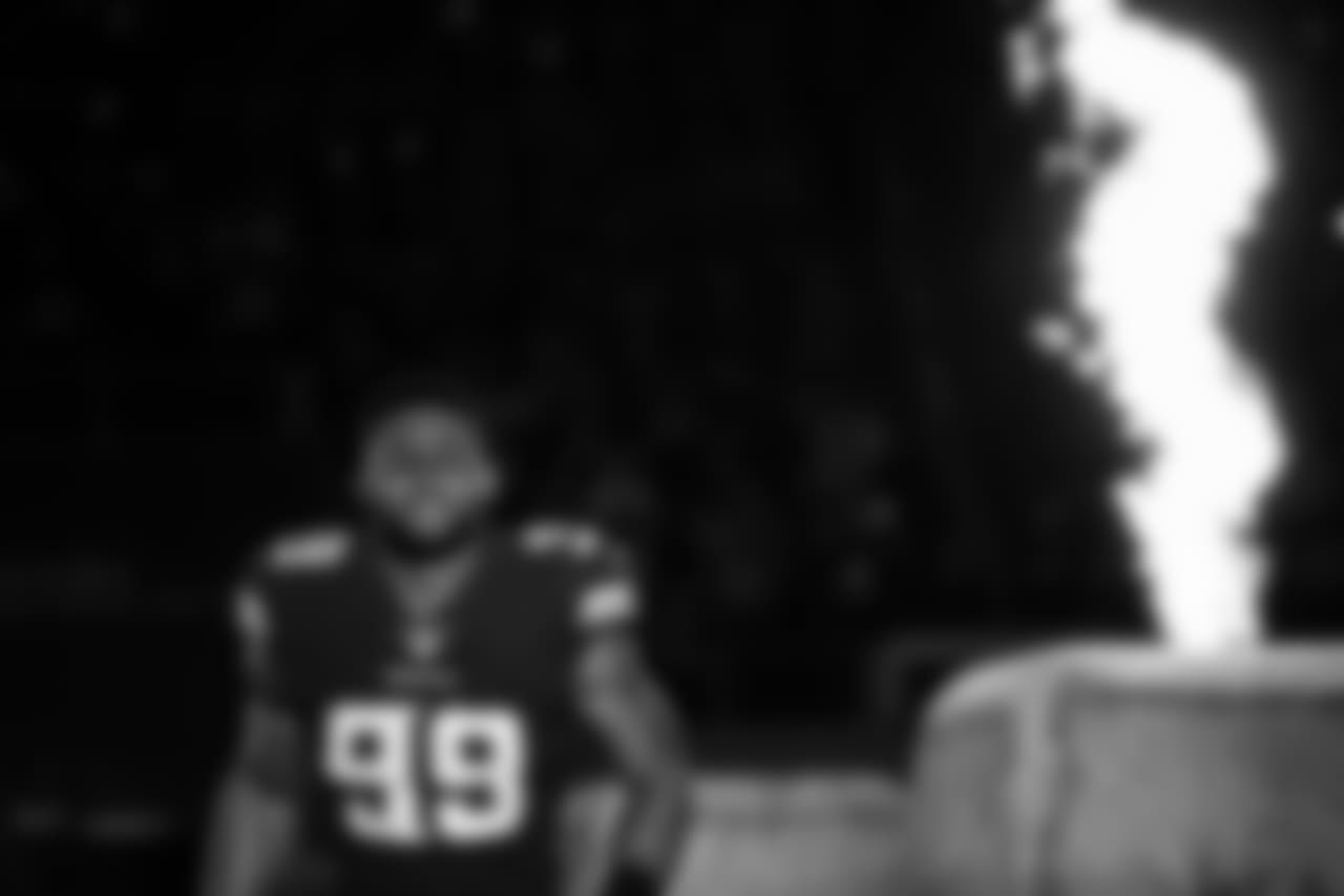 DE Danielle Hunter