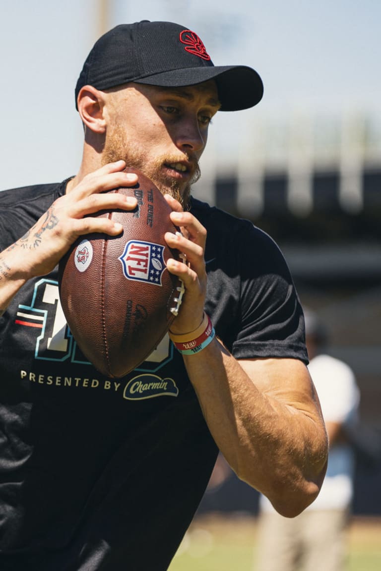 George Kittle shows off his new and ridiculously detailed Halo tattoo   Article  Bardown