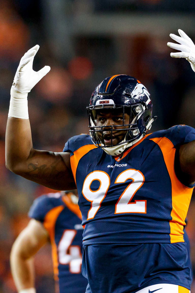 DL Zach Kerr says re-signing with Denver Broncos just 'made sense