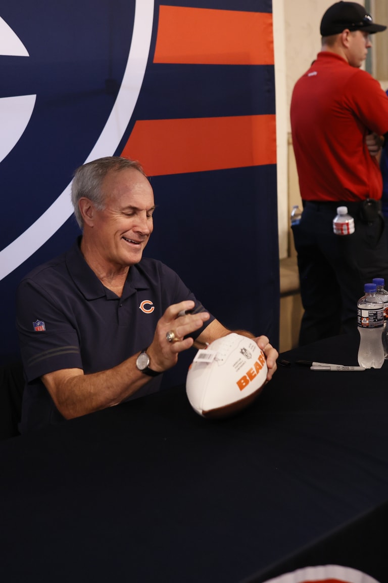 Chicago Bears fans back at Soldier Field for Family Fest - ABC7 Chicago