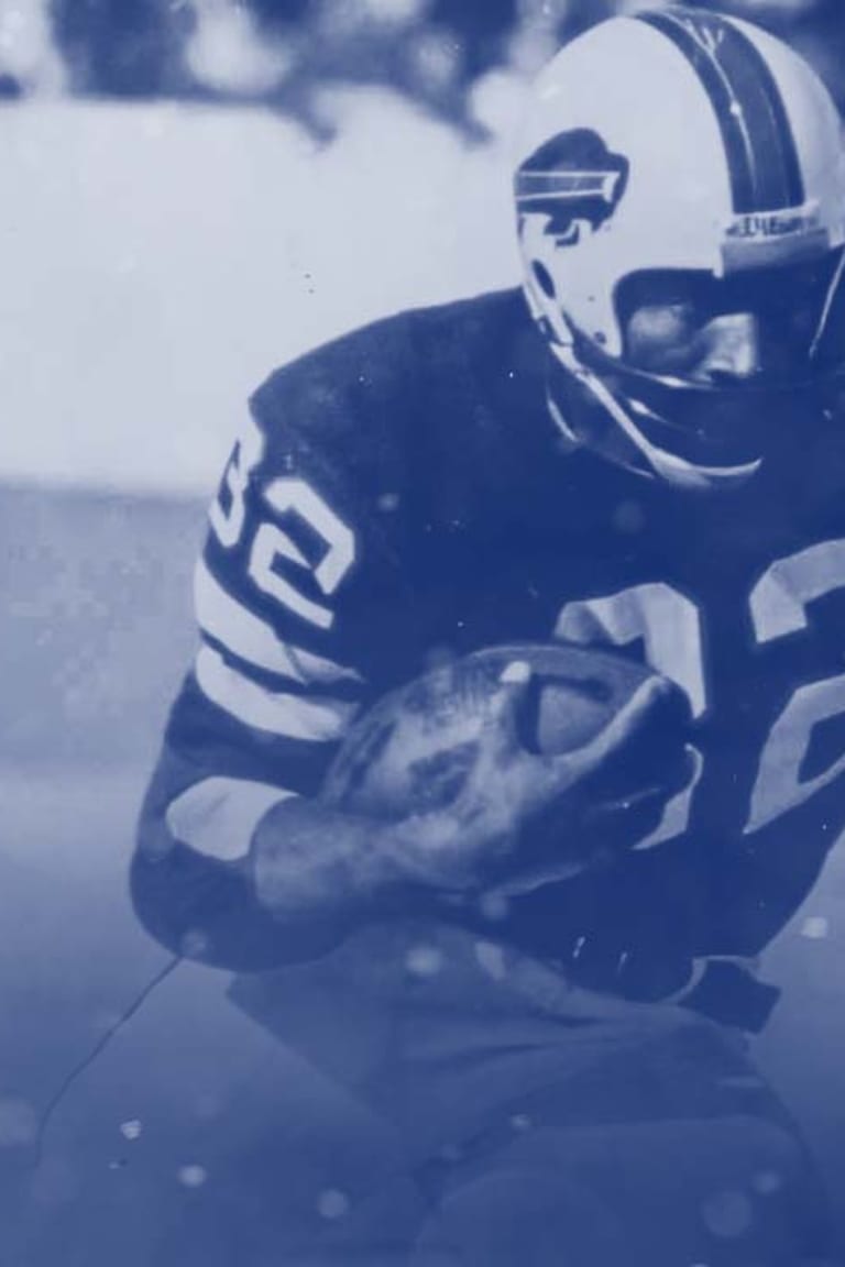 Buffalo Bills on X: Cookie Gilchrist is now officially the 31st member of  the Buffalo Bills Wall of Fame! Gilchrist's storied career:    / X