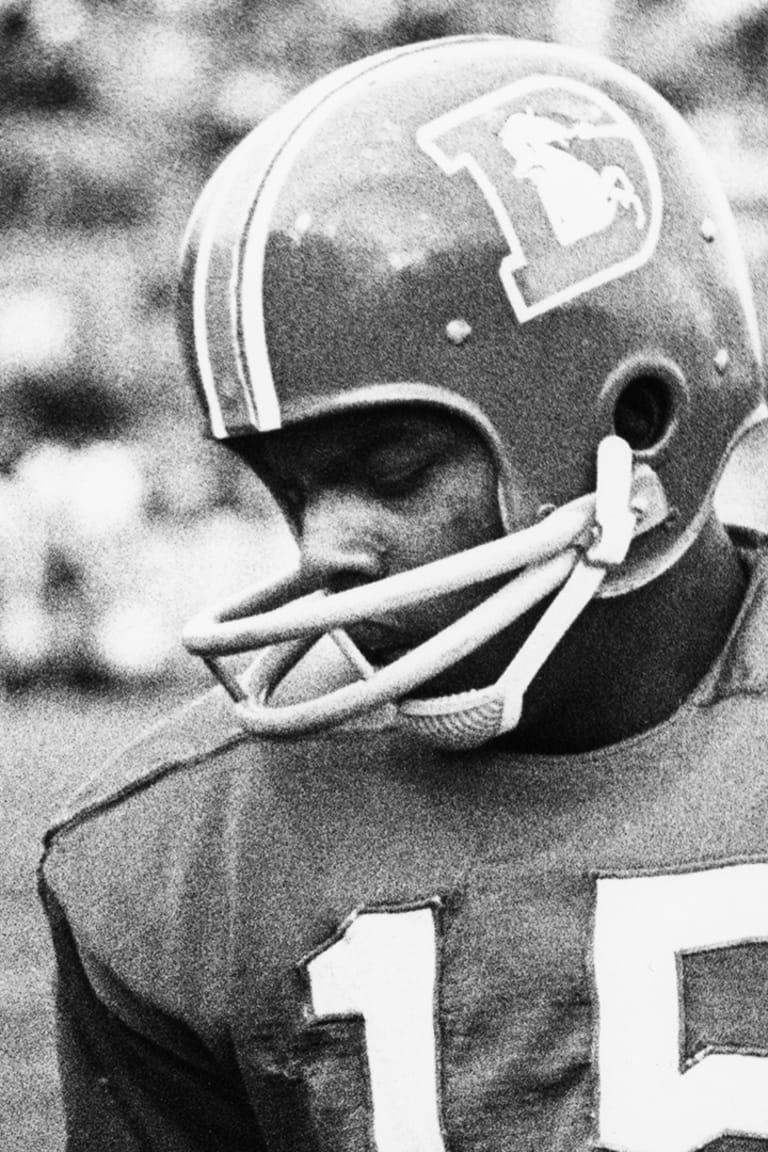 Ex-Dolphin Marlin Briscoe suffered years of neglect as first Black  quarterback