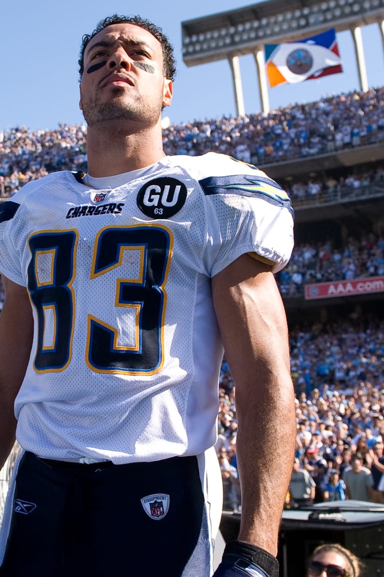 Chargers Pay Homage to Air Coryell Era by Showcasing Royal Blue