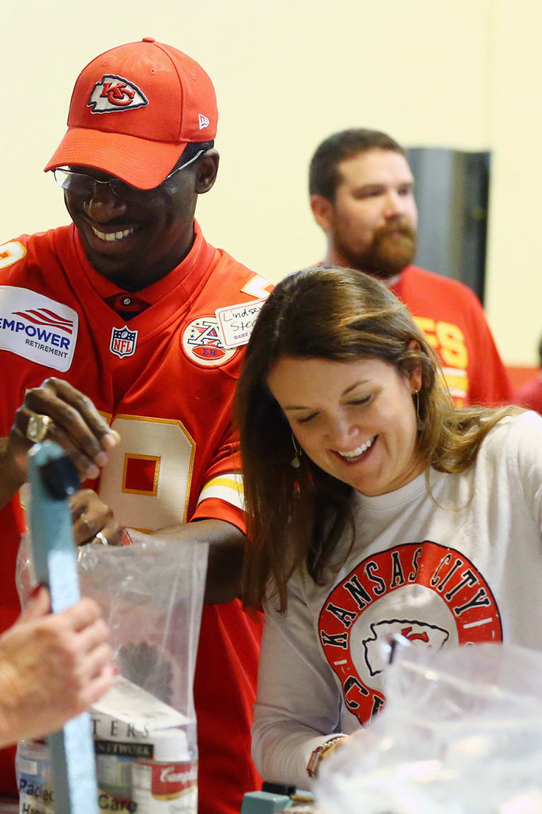 Kansas City Chiefs GM Brett Veach wears shirt designed by son