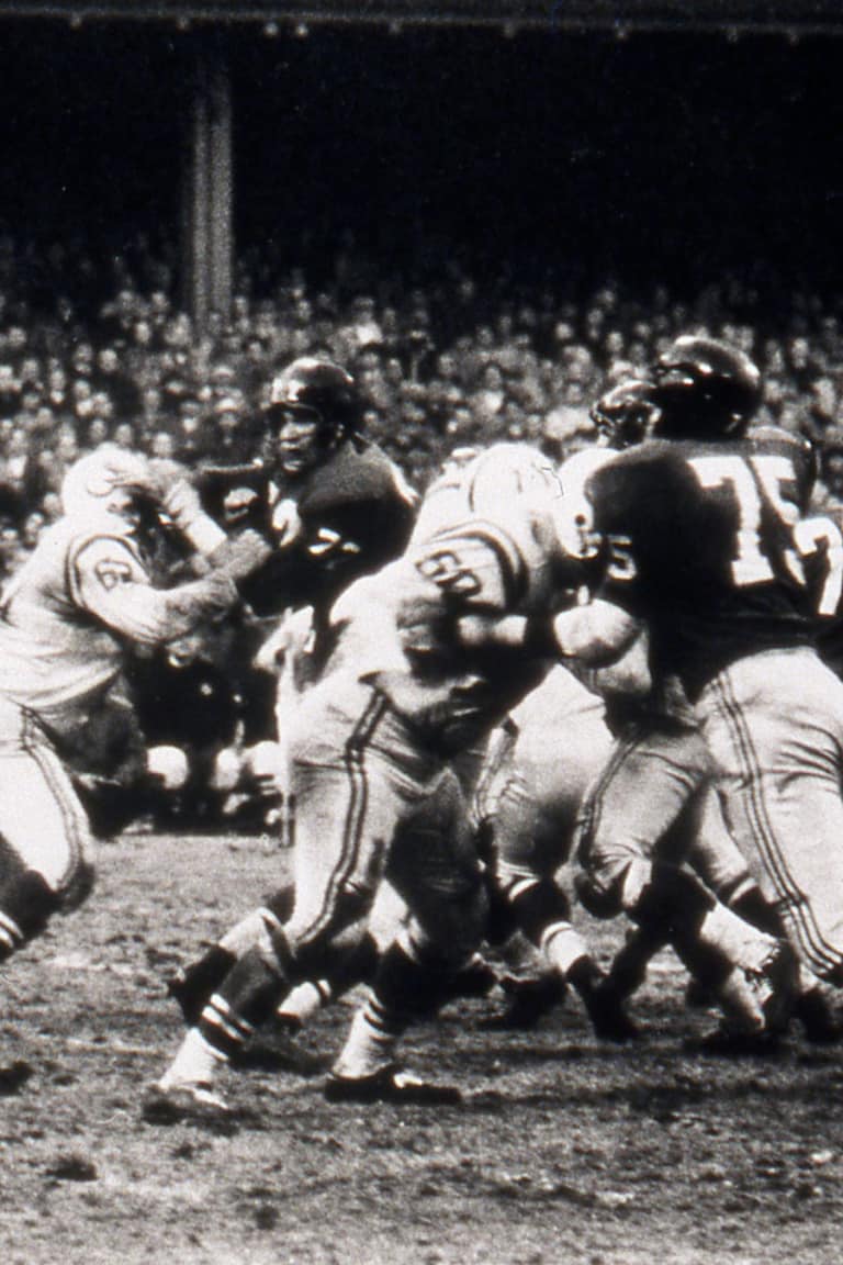 ALAN AMECHE BALTIMORE COLTS GREAT SCORES TD TO WIN 1958 CHAMPIONSHIP 8x10 