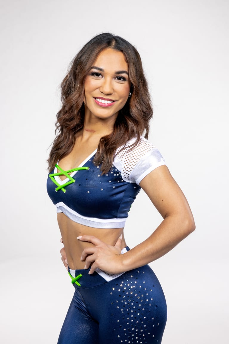 The Seattle Seahawks Cheerleaders Announce Auditions For 2020 Squad -  Narcity