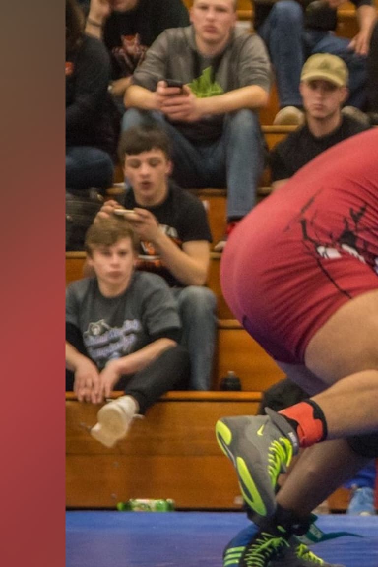 Keeanu Benton's wrestling background will benefit him with the