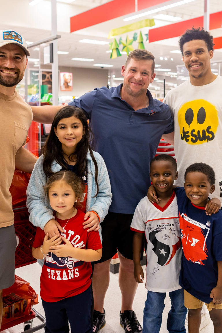 Astros, Texans, and JC Penney Partner to Spread Holiday Cheer to Harvey  Families, Houston Style Magazine