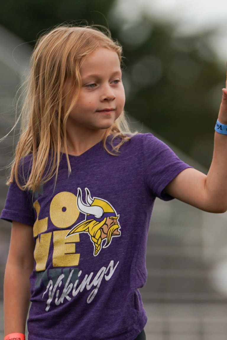 Your Daughter Can Be a Junior Minnesota Vikings Cheerleader