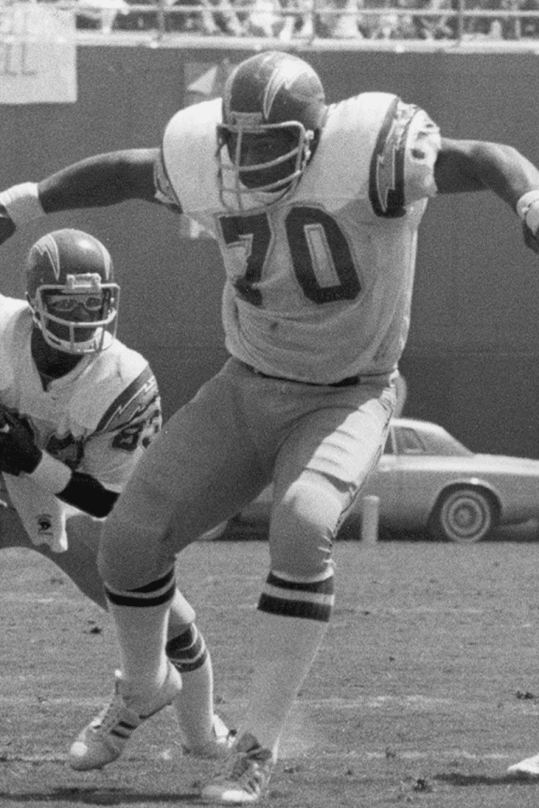 Russ Washington, member of Chargers Hall of Fame, dies at 74 - The