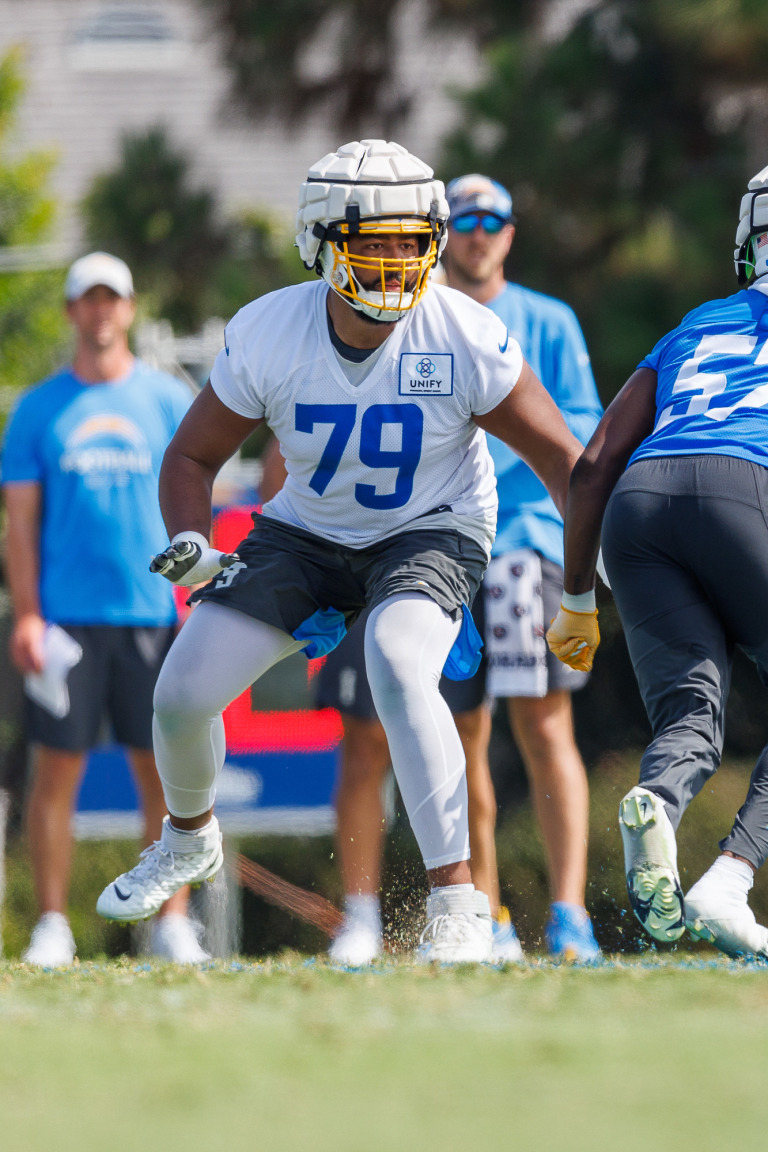 Trey Pipkins surprisingly keeps job on Chargers' offensive line - The San  Diego Union-Tribune