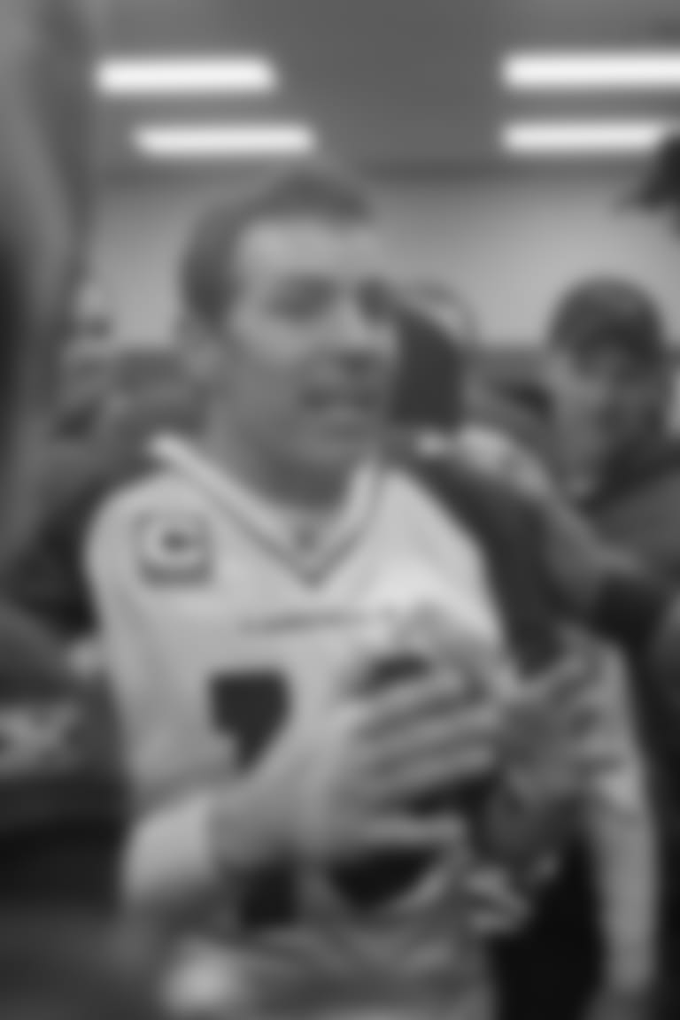 QB Kurt Warner tells the team they want to "shock the world" in the locker room after the Carolina playoff win.