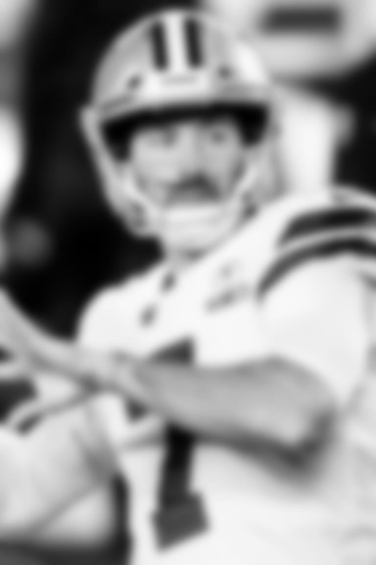 GameDayCentral-DALvsPHI-center1