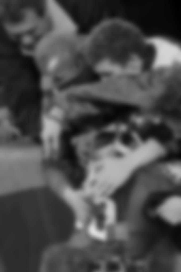 LeSean McCoy with fans V2 1920 092921