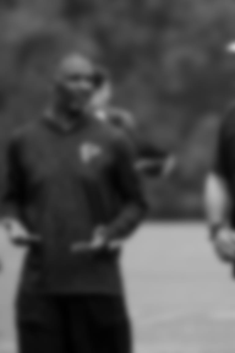 Dwaune Jones and Reece Hicks during Atlanta Falcons minicamp on June 10, 2021.