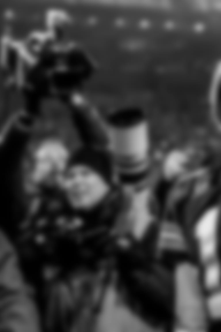 200522-10-home-parallax