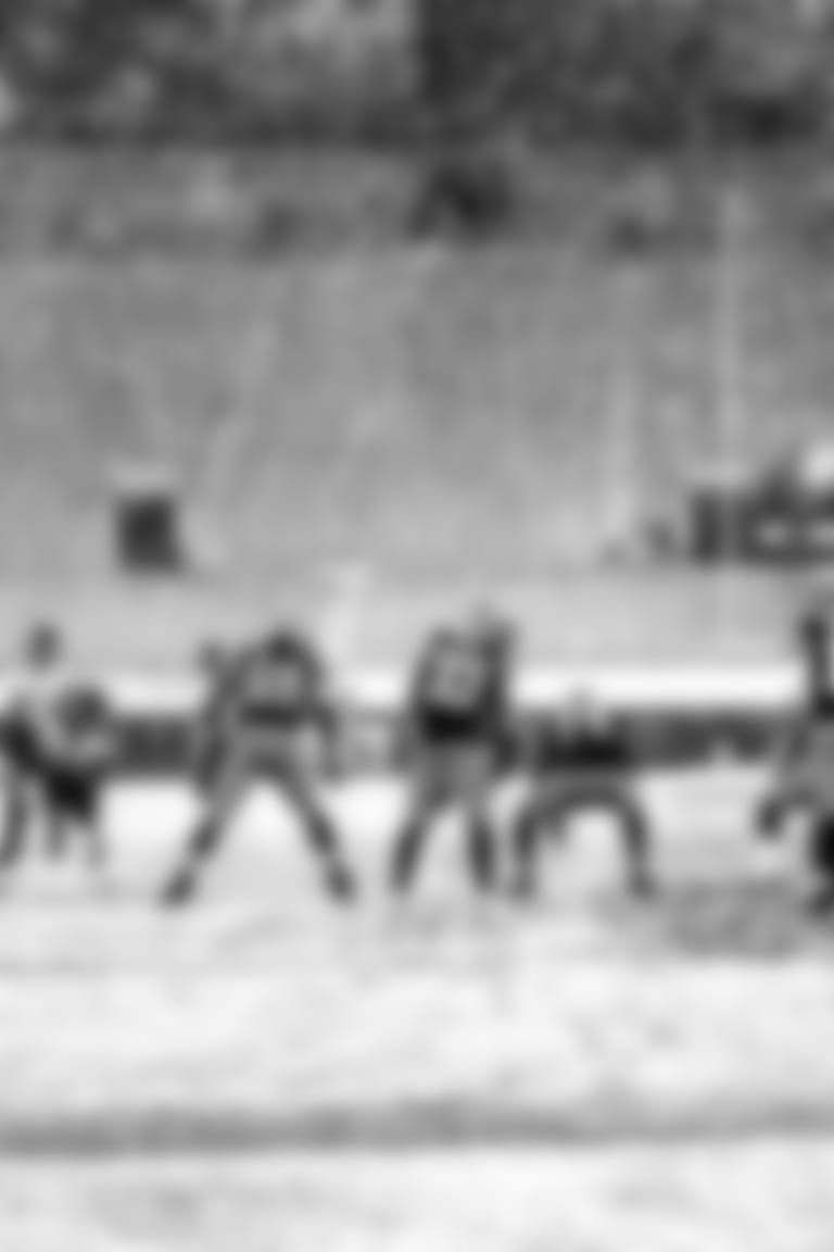 210206-snow-globe-parallax