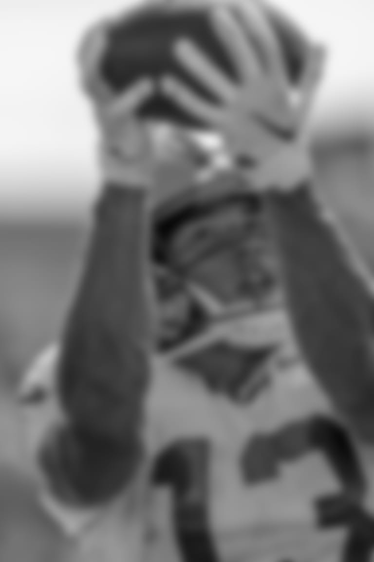 200522-4-eyes-on-ball-parallax