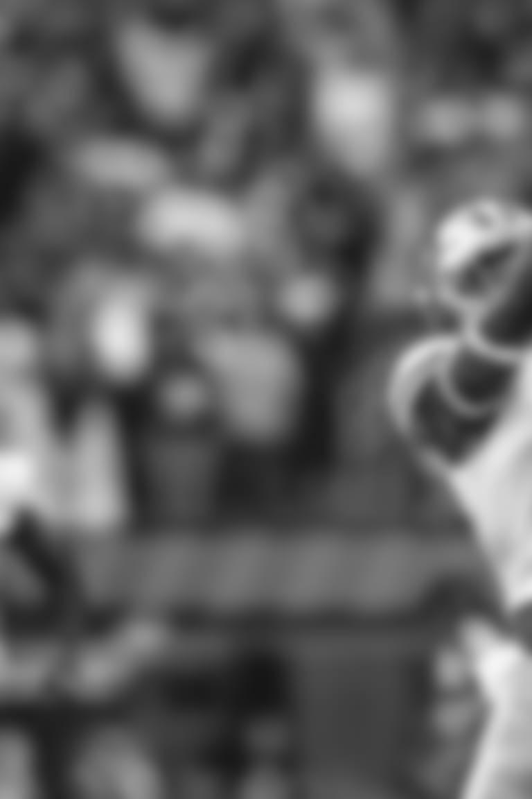 The Los Angeles Rams take on the San Francisco 49ers during Week 18 of the 2021 regular season.