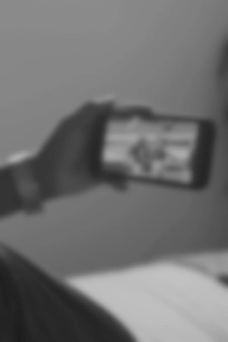 2021-ssl-cool-kids-phone