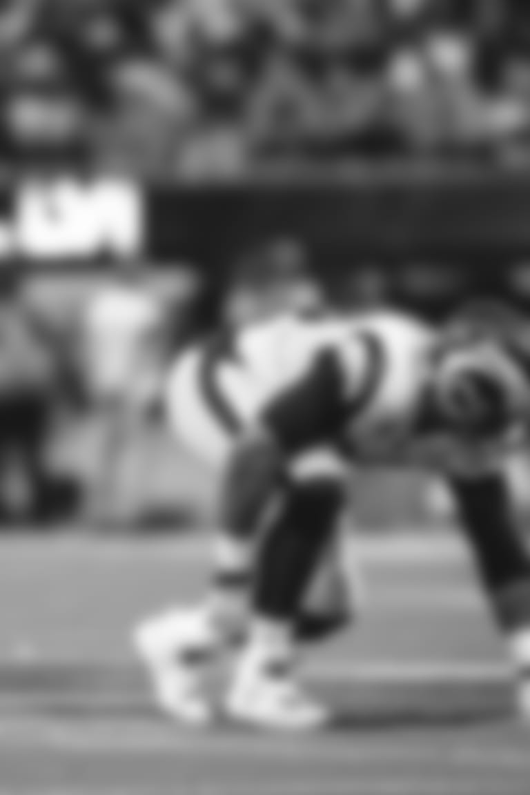 The Los Angeles Rams take on the Cincinnati Bengals in Super Bowl LVI of the 2021 NFL Playoffs.