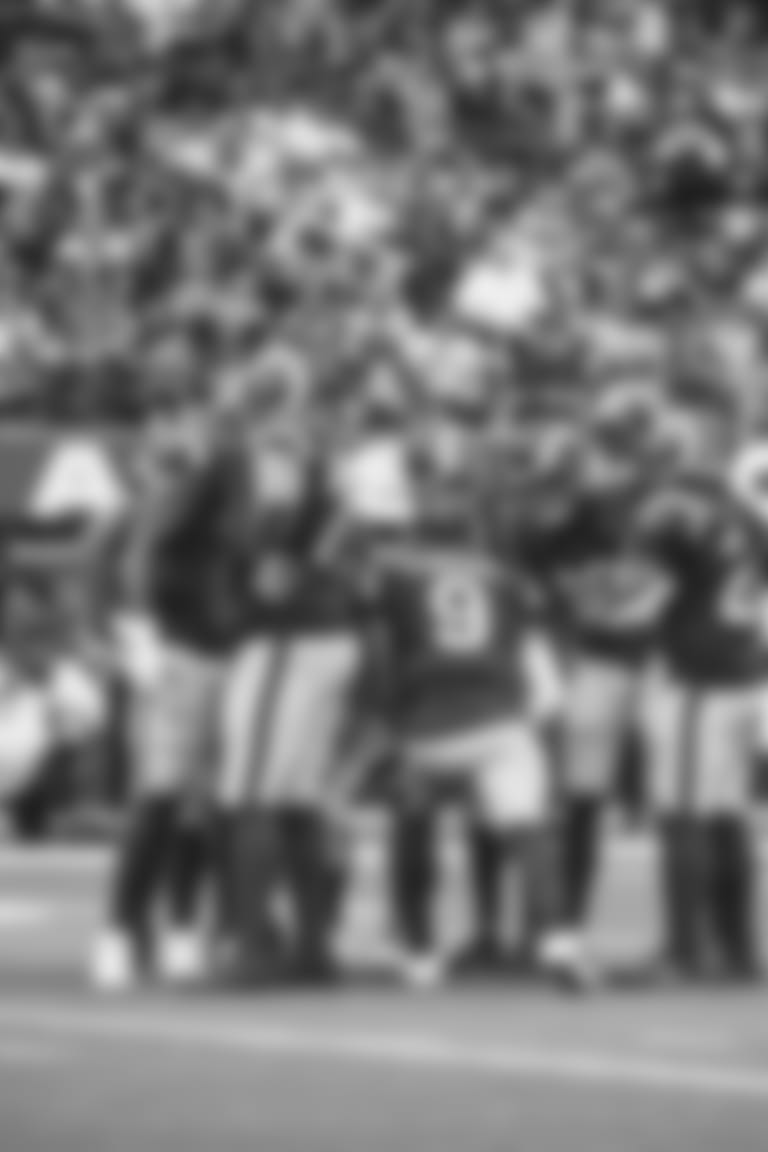 The Los Angeles Rams take on the Carolina Panthers during Week 6 of the 2022 NFL regular season.