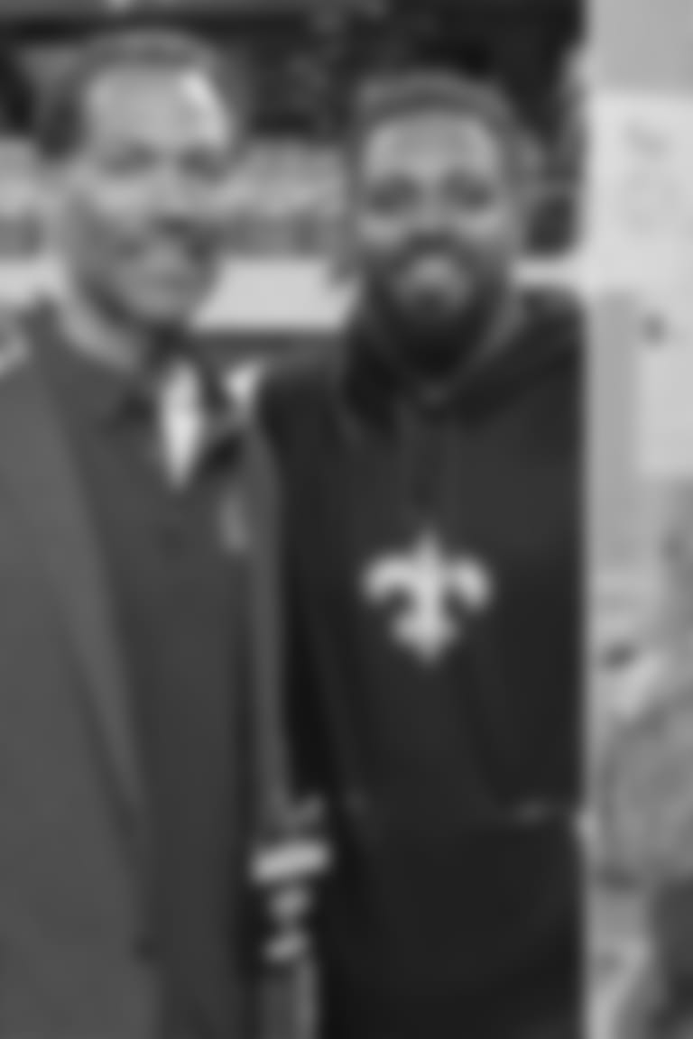 CP-Cam-Jordan-Steve-Family-1920-v3