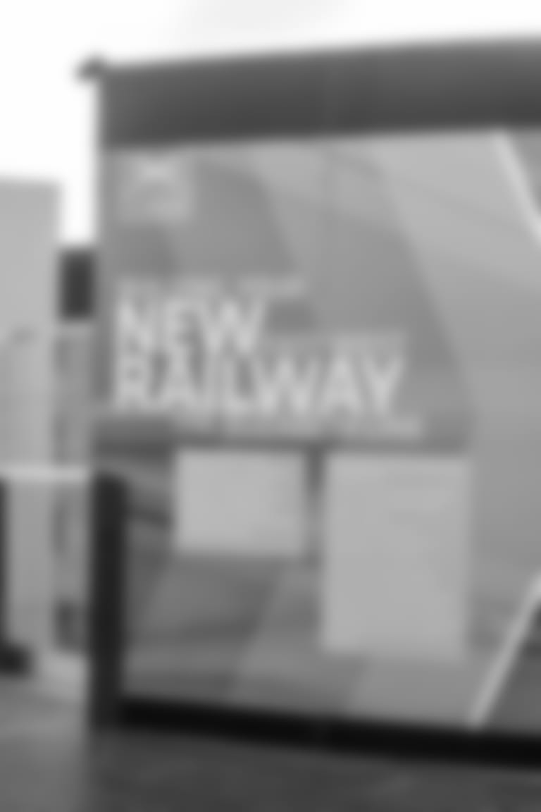 london-elizabeth-line-exterior