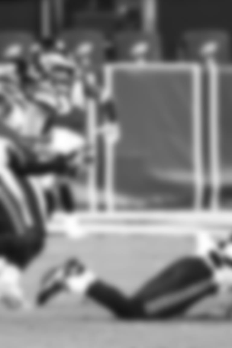 Despite missing four games with a hamstring injury, Jamal Adams has managed to rack up 7.5 sacks to lead the team.