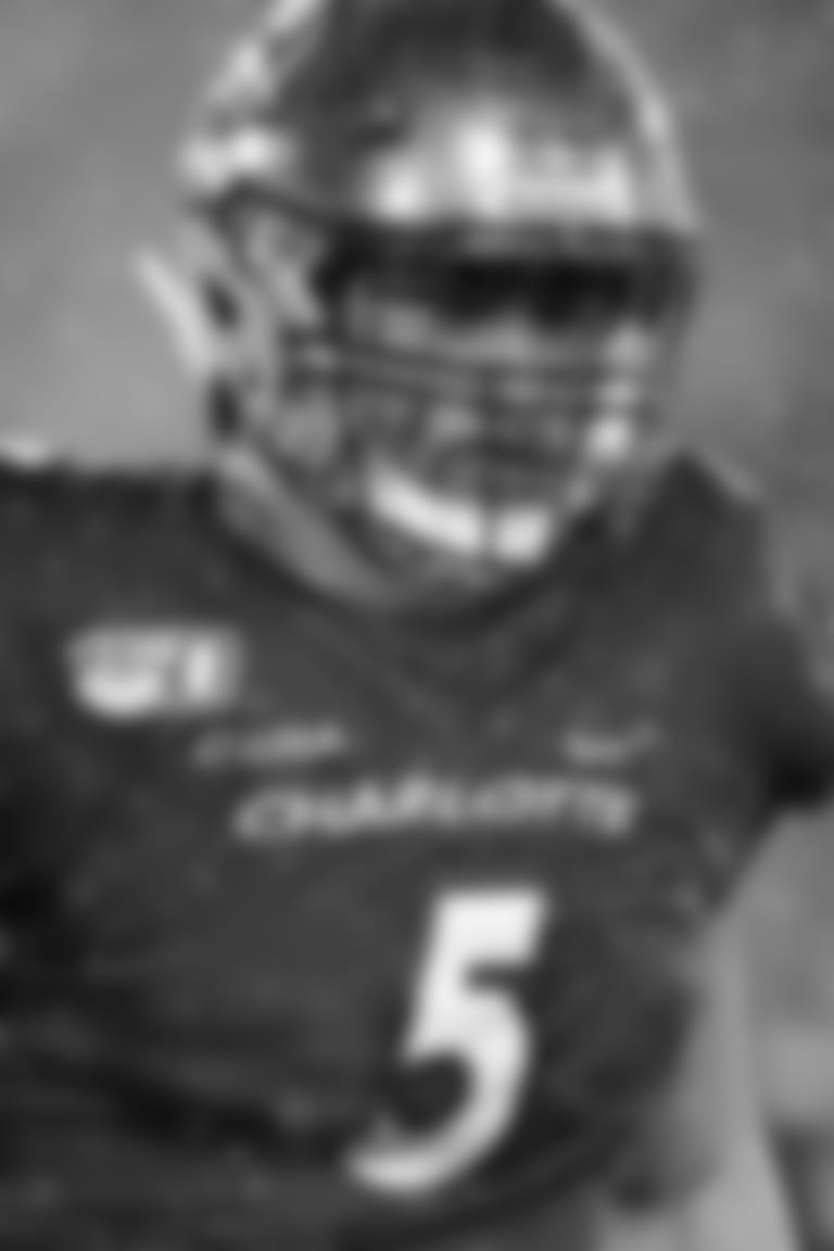 Parallax_Highsmith_Alex_Charlotte_002