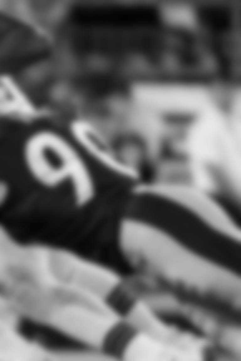 Parallax_2560x975_Watt_2023_Record_Sack_CLE