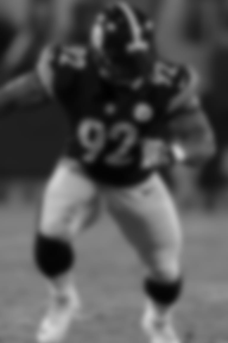 Parallax_2560x975_Sack_Harrison_James_rush_001