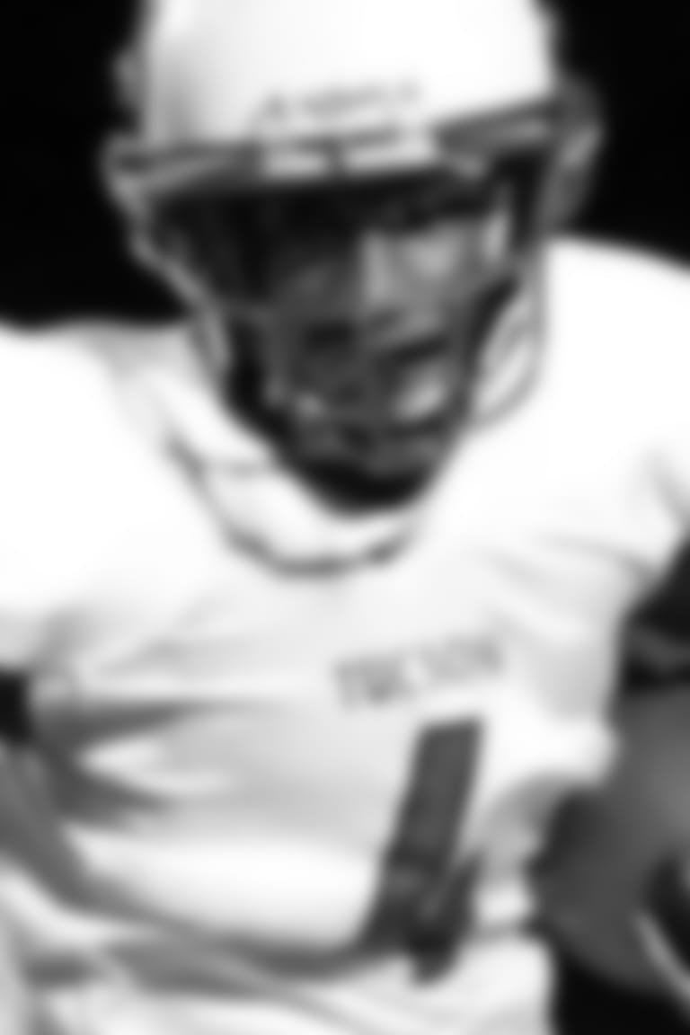 Parallax_Wallace_Levi_High_School_002