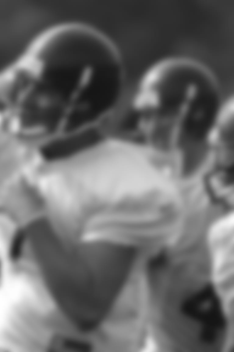 Parallax_2560x975_Roethlisberger_Ben_Top7_01_2004_TC