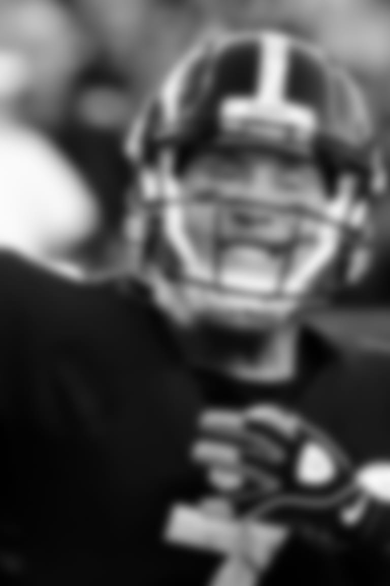 Parallax_2560x975_Roethlisberger_Ben_Top7_03_2016_Cowboys_02