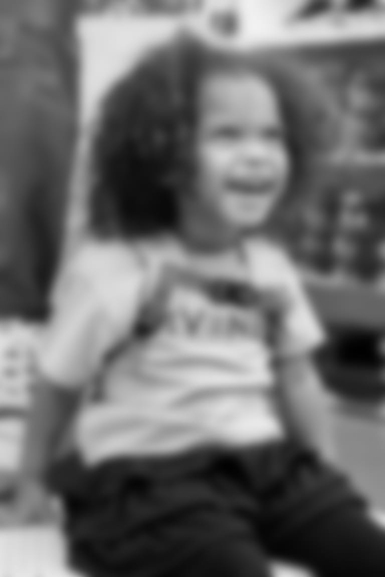 0015_TunsilChristmasShopping_122222_MCW