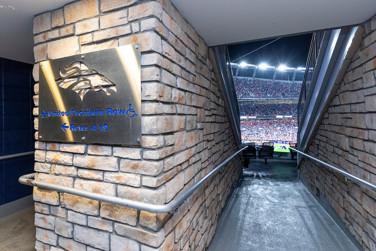 United Club Premium Row view 3