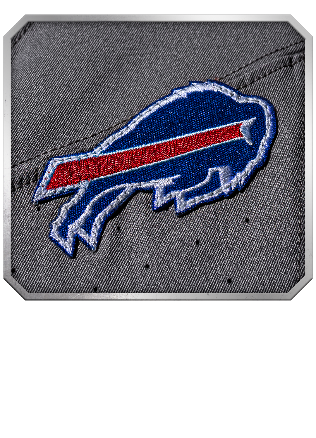 Nickel-City_Details_Chest 2