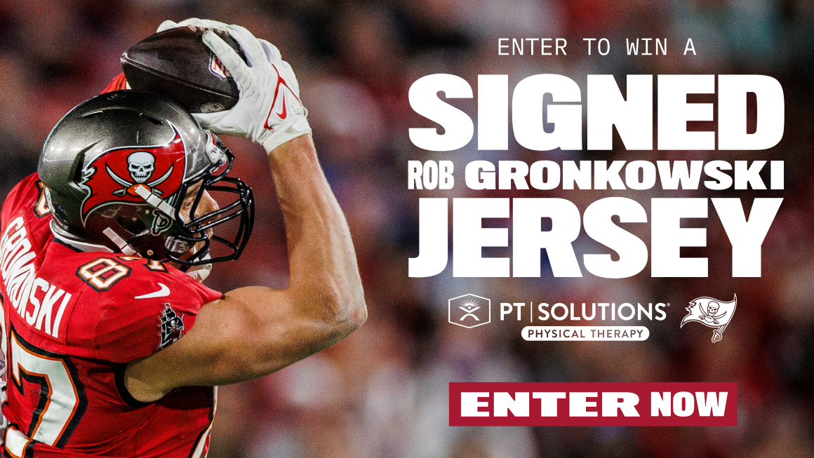 Signed gronk outlet jersey