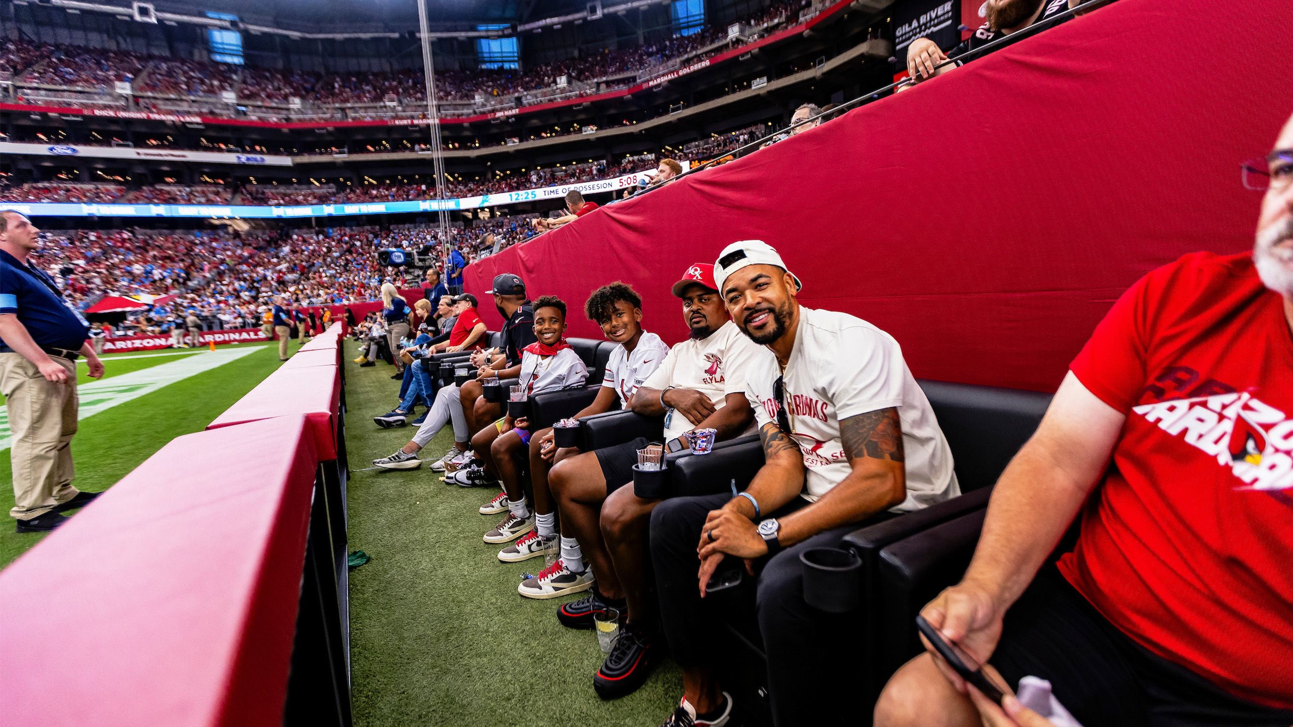 end-zone-field-seats-2560x1440