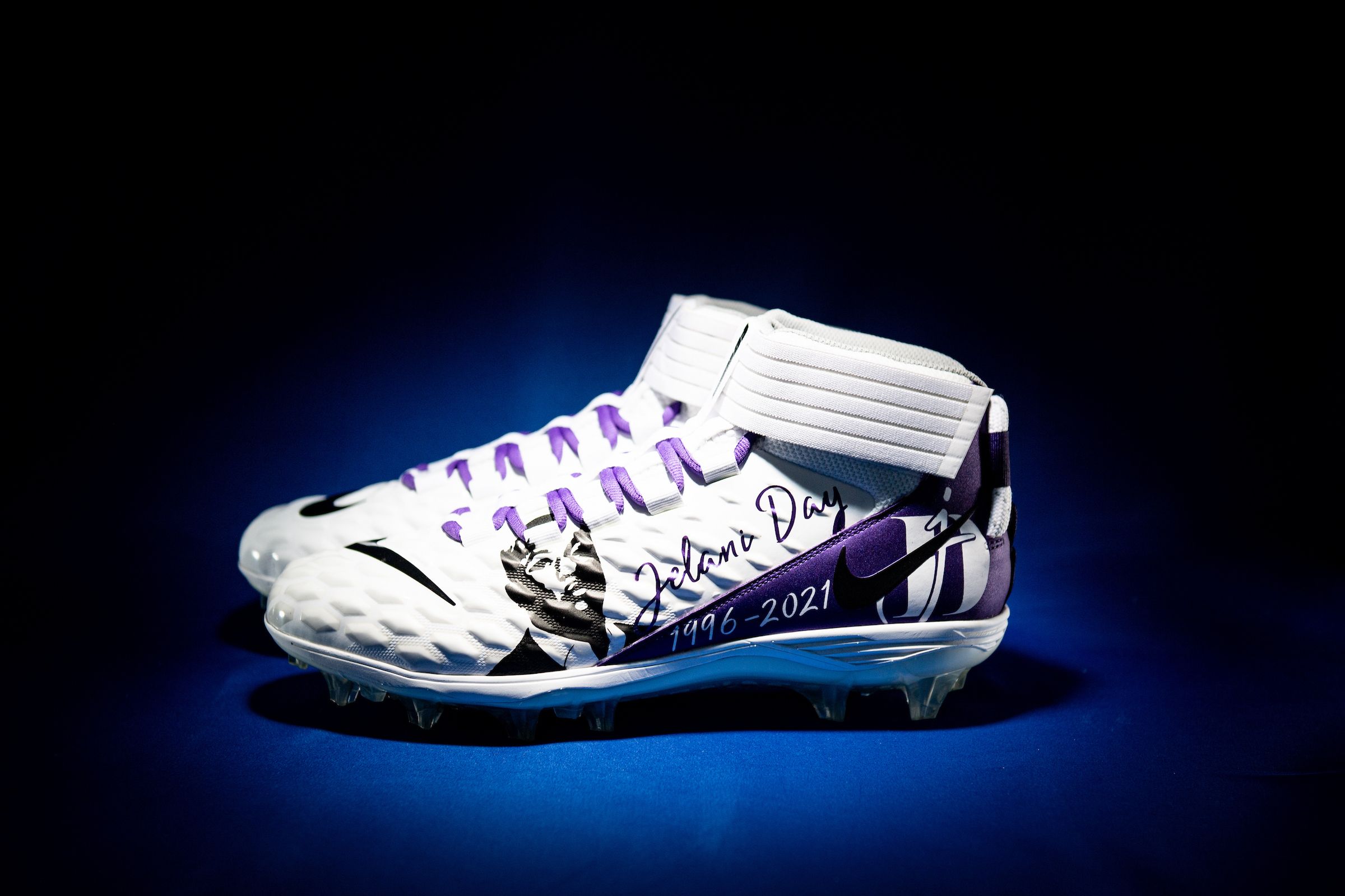 Eric Johnson II | DT 98