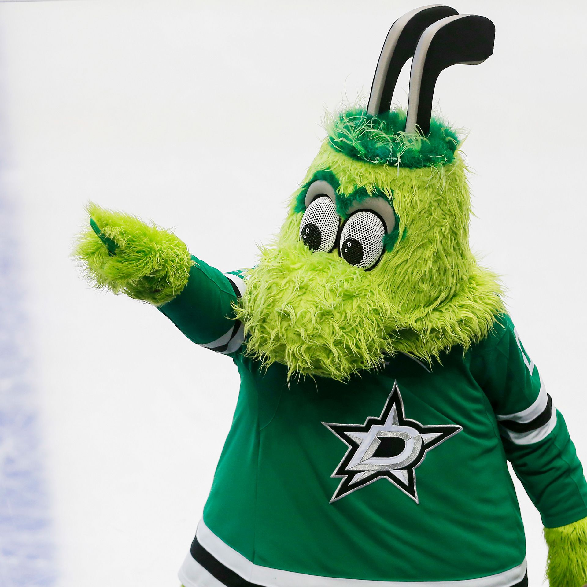 2026-Birthday-Bash-Guests-VictorEGreen-1x1